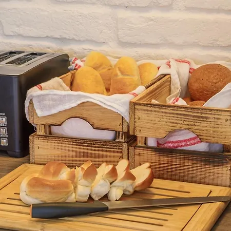 Magtár Bed & Breakfast *